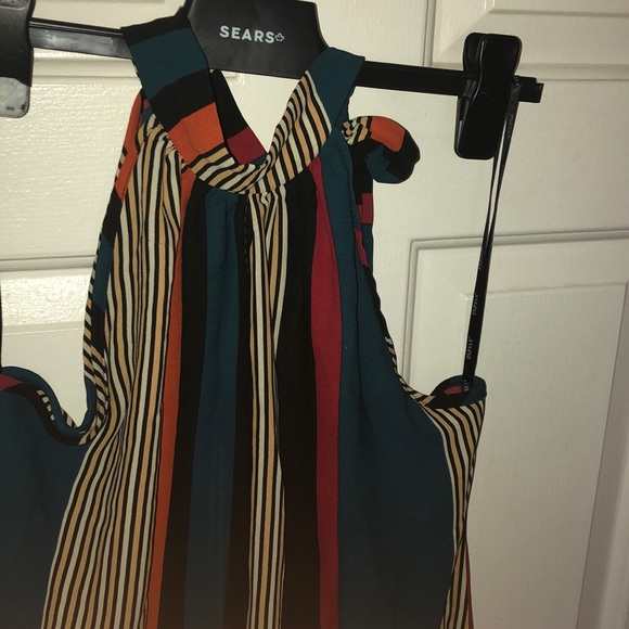 Striped top with knot on neck - Picture 4 of 4